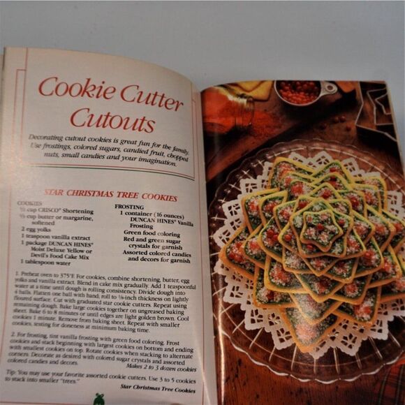 Christmas Cookies 1991 Favorite Brand Names Recipes Paperback - Picture 5 of 8